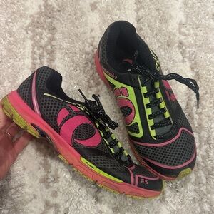 Pearl Izumi Sneakers